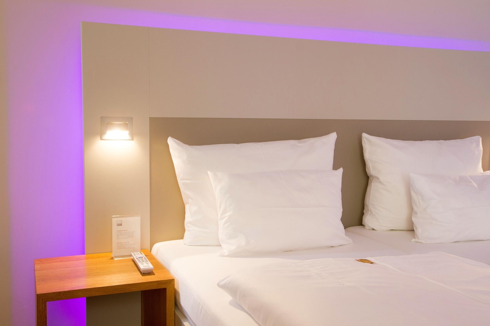 Qube Hotel Bergheim ハイデルベルク エクステリア 写真