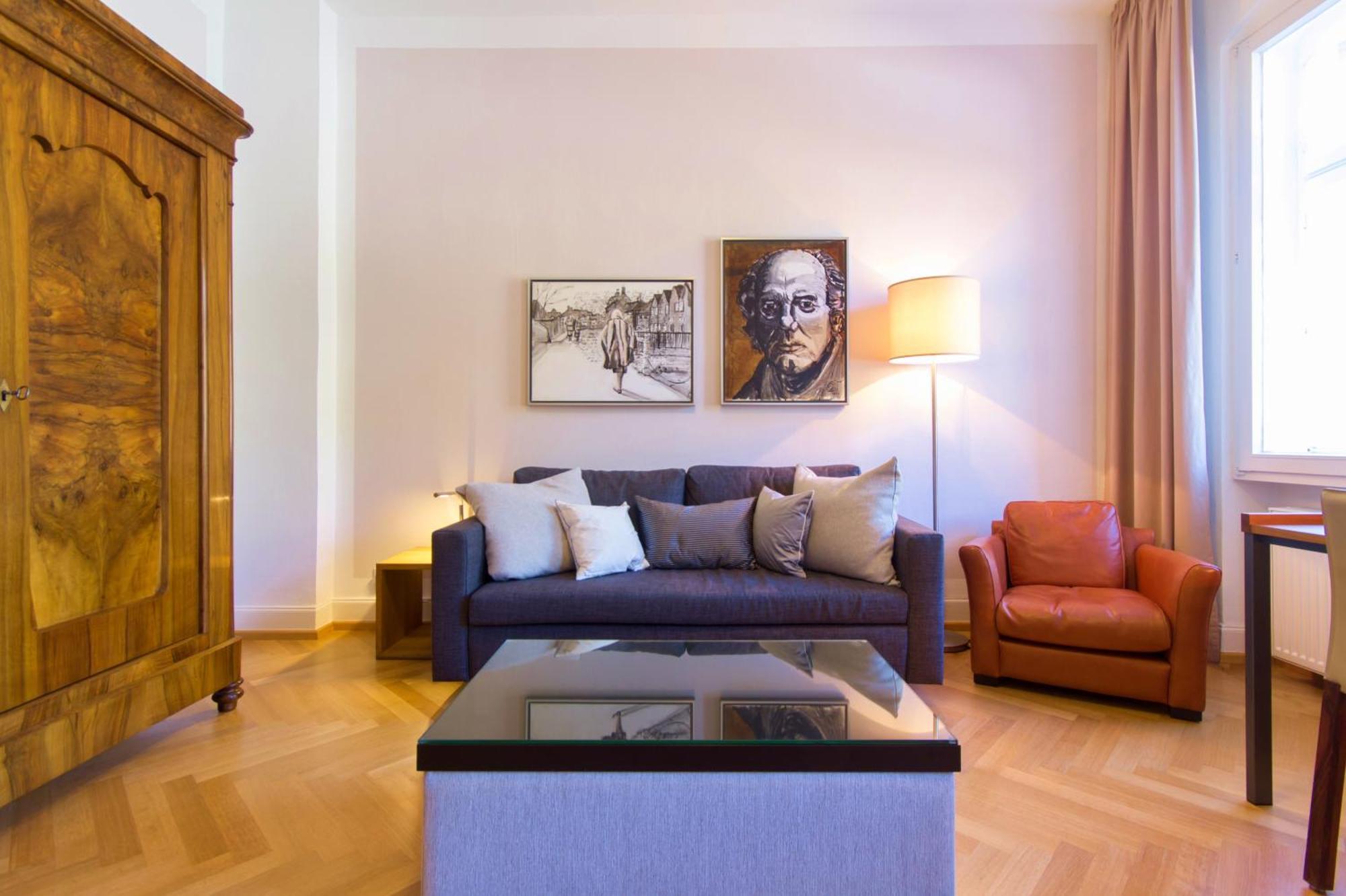Qube Hotel Bergheim ハイデルベルク エクステリア 写真